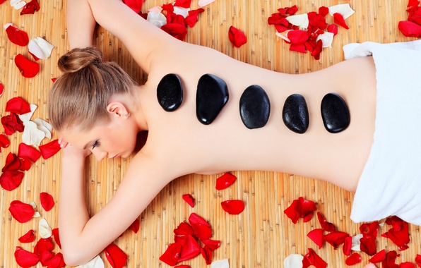Tantra massage with hot stones and oil in dubai